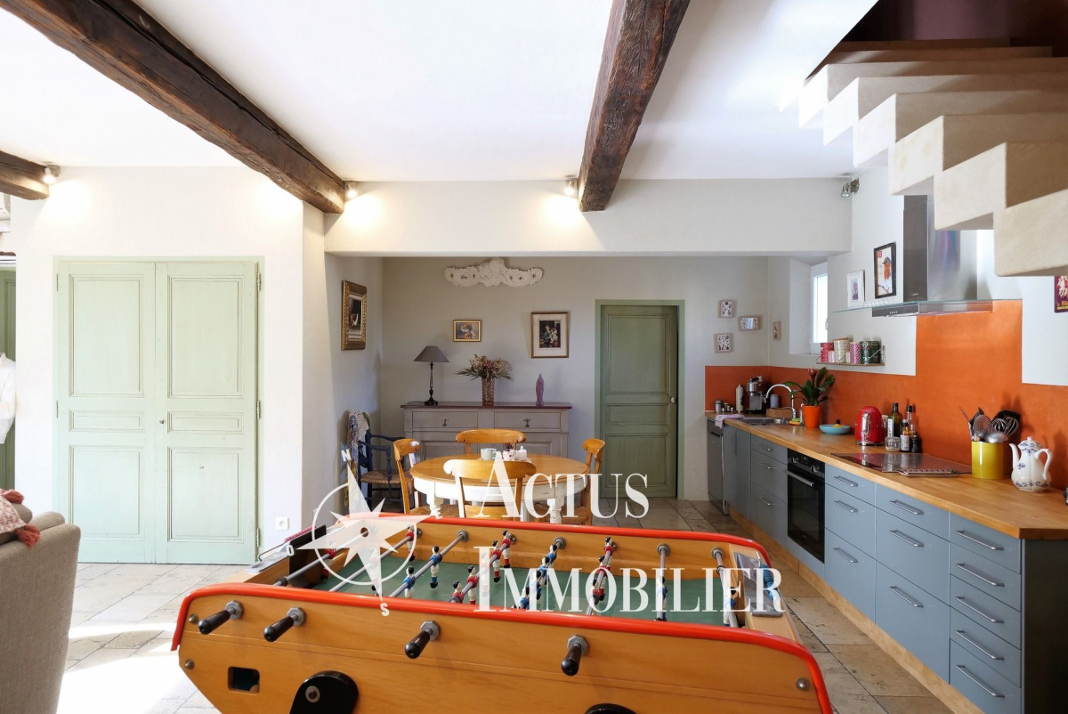 Vente Maison  7 pièces - 202m² 13810 Eygalieres