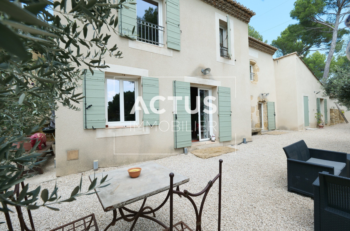 Vente Maison  5 pièces - 186m² 13300 Salon-de-provence