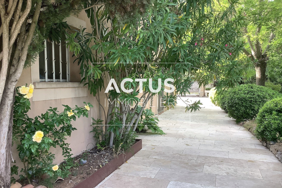 Vente Maison 7 pièces - 210m² 13500 Martigues