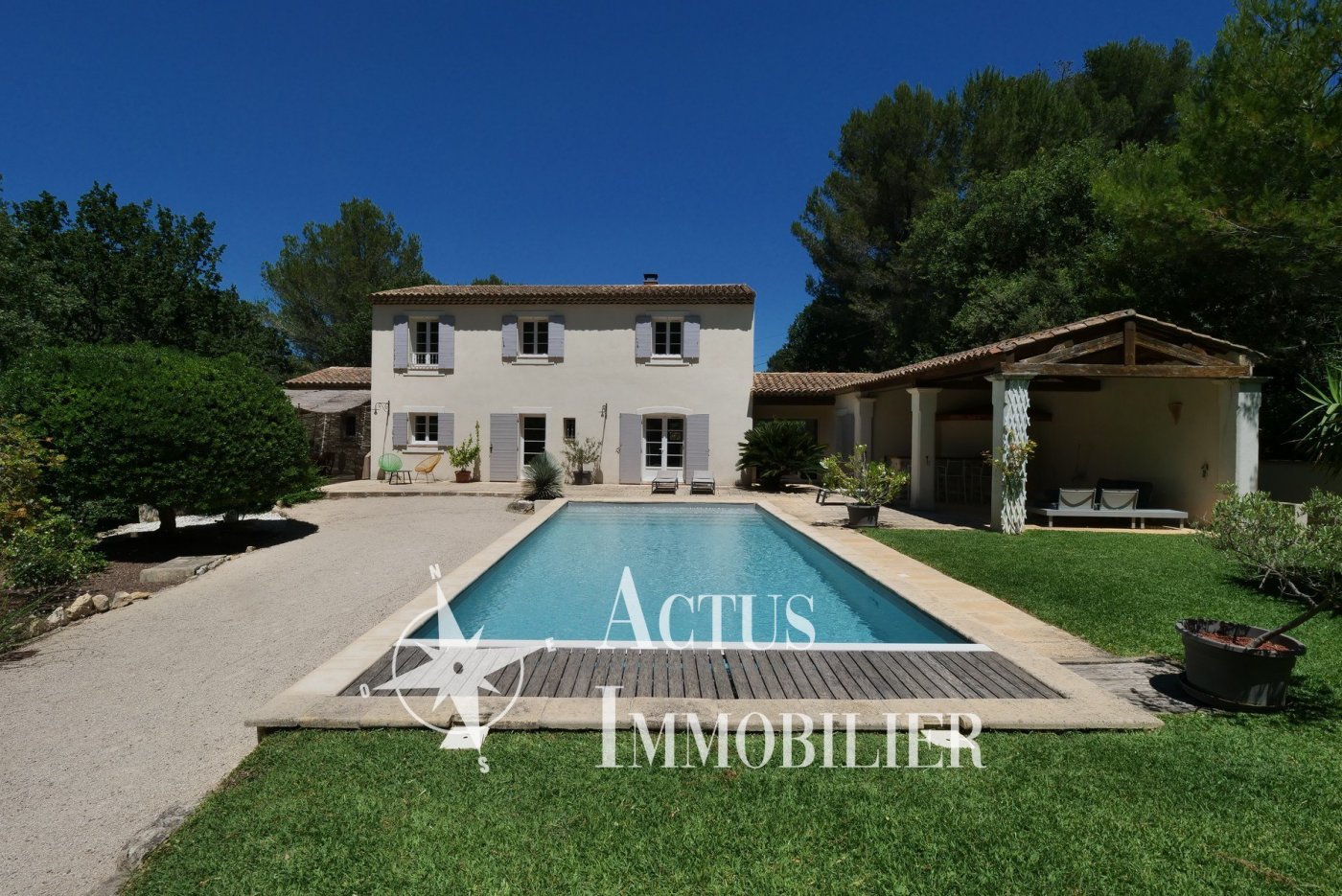 Agence immobilière de 
