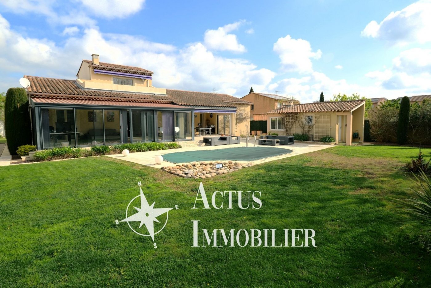 Agence immobilière de 