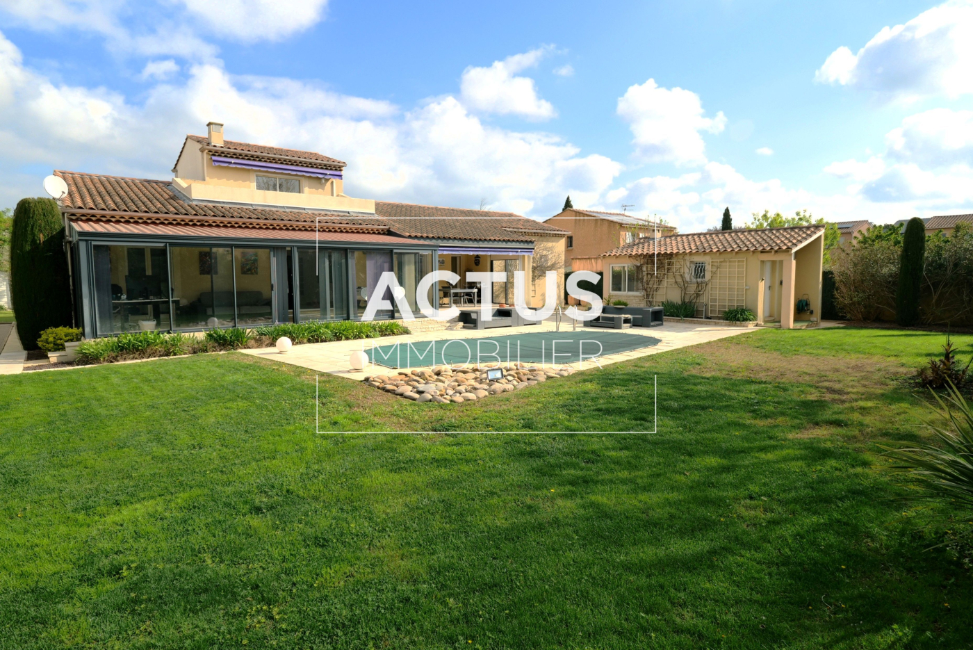 Agence immobilière de 