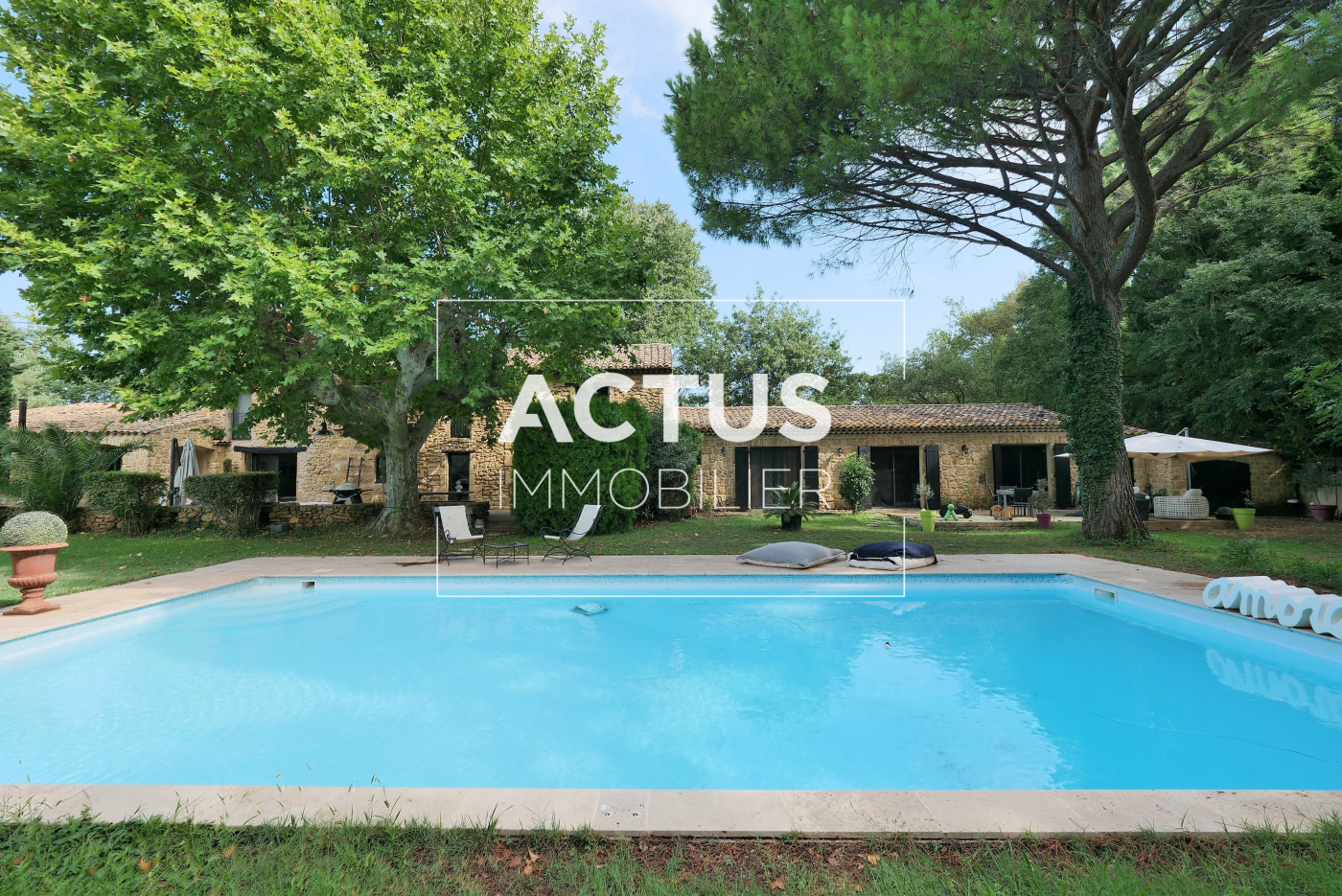 Agence immobilière de 