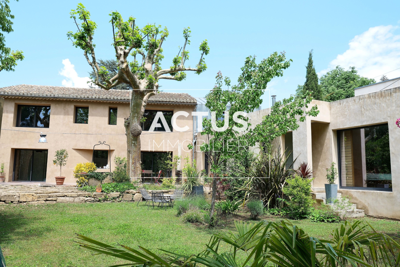 Agence immobilière de 