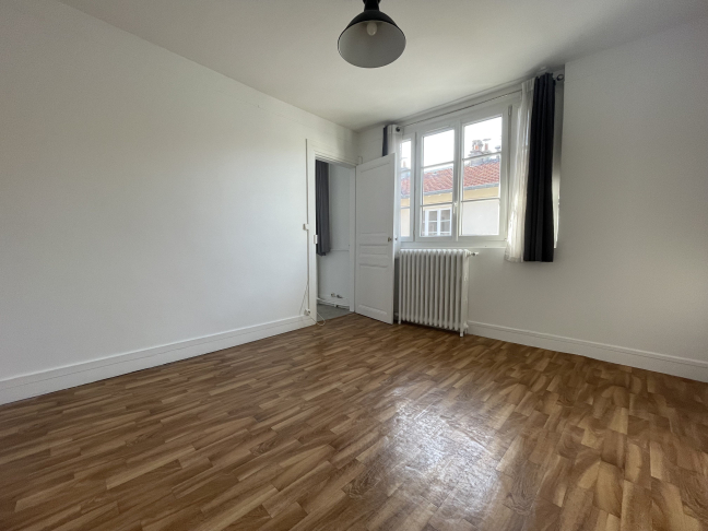 Location Appartement  1 pi�ce (studio) - 24m� 92330 Sceaux