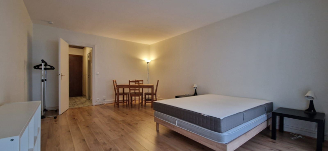 Location appartement meubléParis 75009