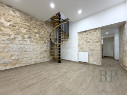 Location local commercial Paris 75007