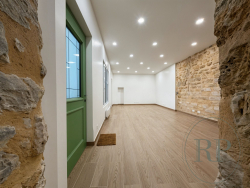 Location local commercial Paris 75007