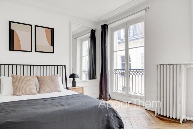 Location Appartement meubl 4 pices - 100m 75007 Paris