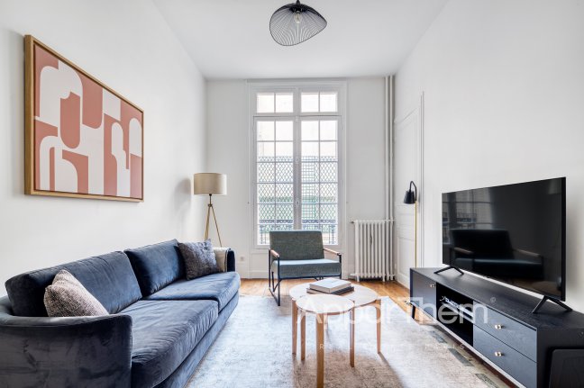 Location Appartement  2 pices - 50m 75007 Paris