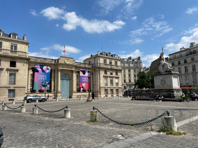 Vente Appartement  5 pices - 137.8m 75007 Paris