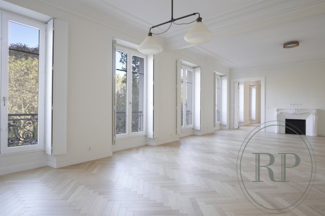 Vente Appartement  4 pices - 150.55m 75007 Paris