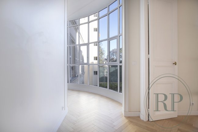 Vente Appartement  6 pices - 242.39m 75007 Paris