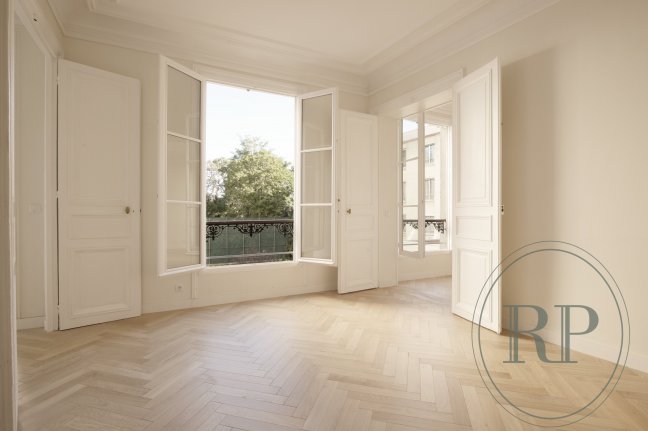 Vente Appartement  6 pices - 242.39m 75007 Paris