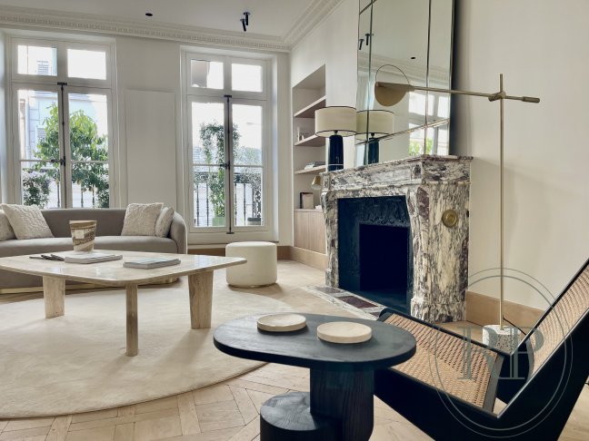 Vente Appartement  5 pices - 176.94m 75007 Paris