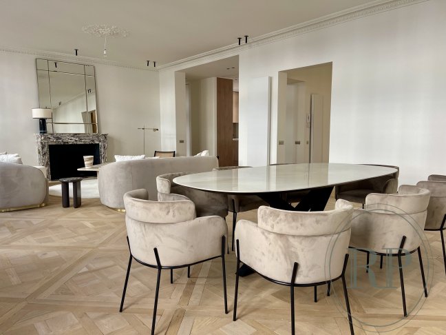 Vente Appartement  5 pices - 176.94m 75007 Paris