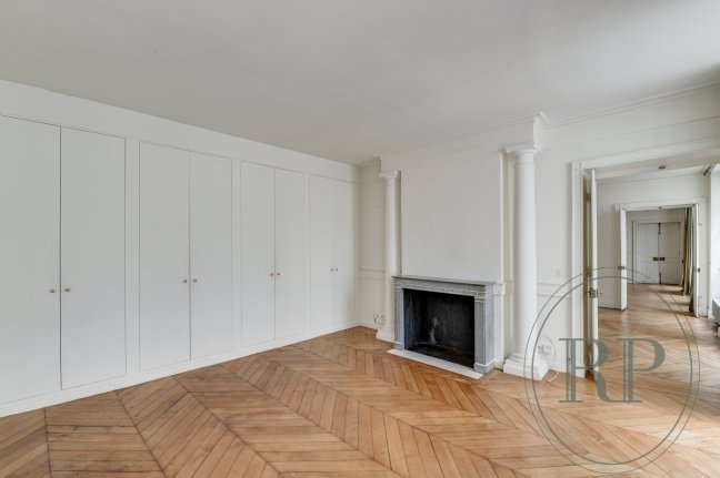 Location Appartement meubl 5 pices - 149.03m 75007 Paris