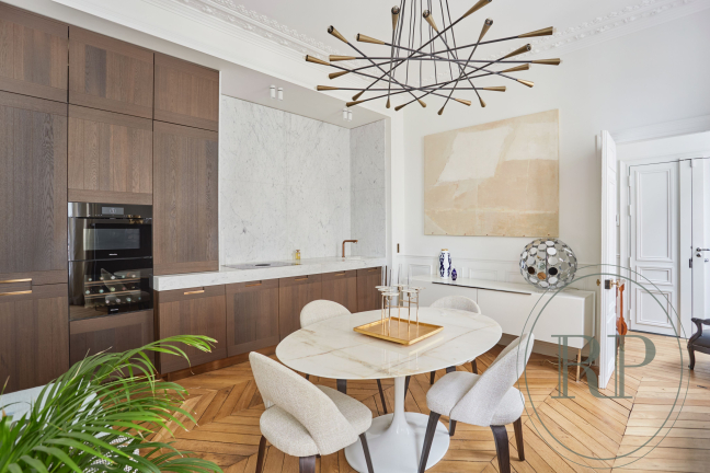 Vente Appartement  4 pices - 81.93m 75007 Paris