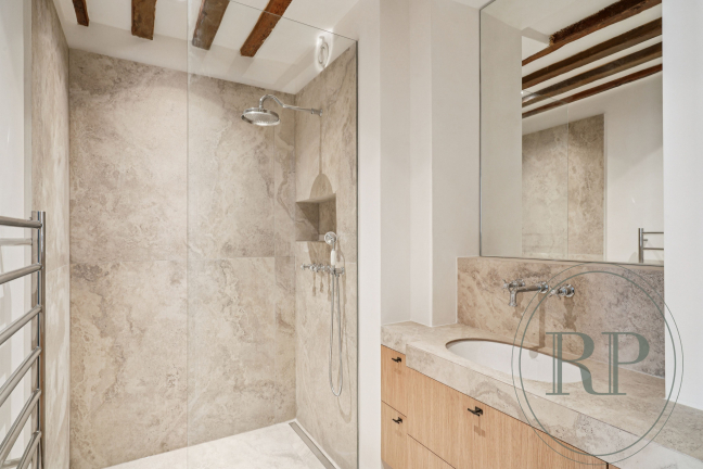 Vente Appartement 2 pièces - 46m² 75007 Paris