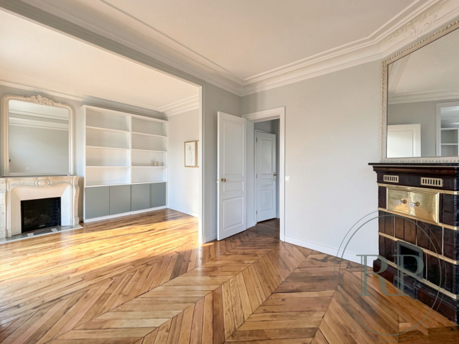 Location Appartement 3 pièces - 53m² 75017 Paris