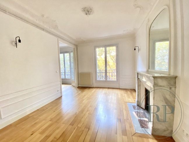 Location Appartement  2 pi�ces - 72.81m� 75014 Paris