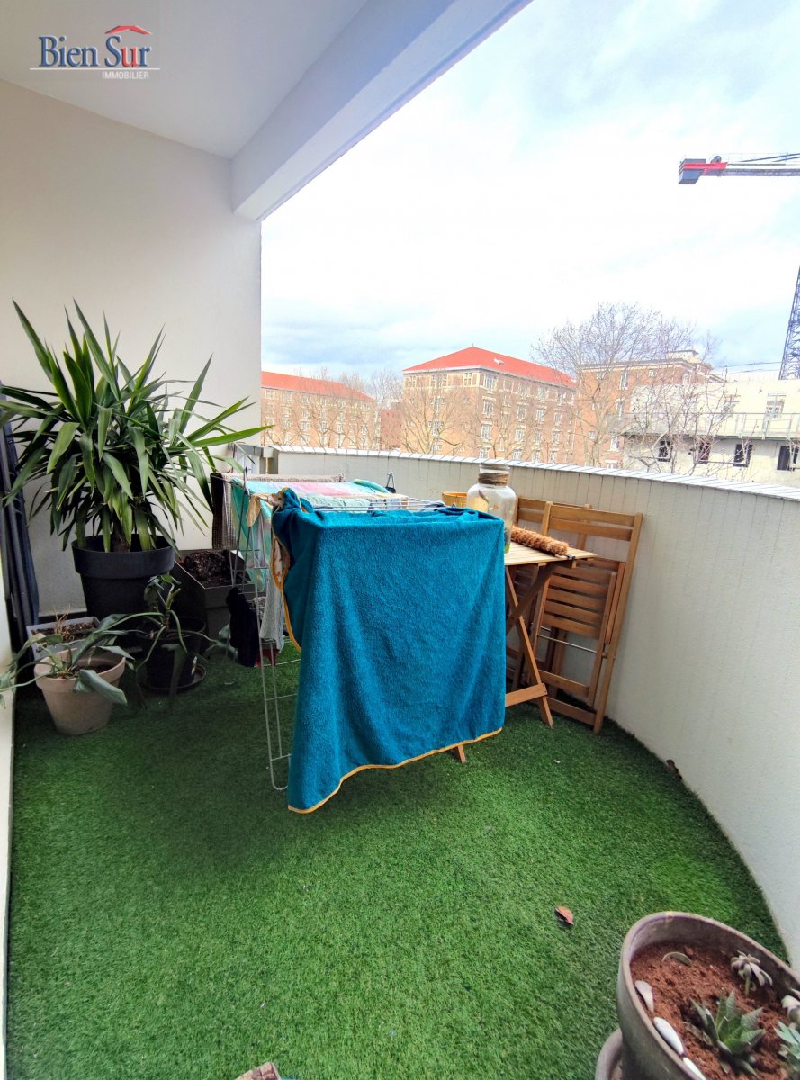 Vente Appartement  2 pices - 47.51m 75020 Paris