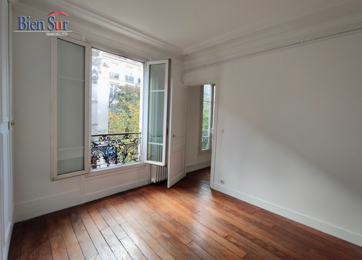 Vente Appartement  3 pices - 53.05m 75018 Paris