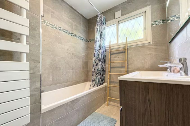 Location Appartement meubl� 5 pi�ces - 120m� 06400 Cannes
