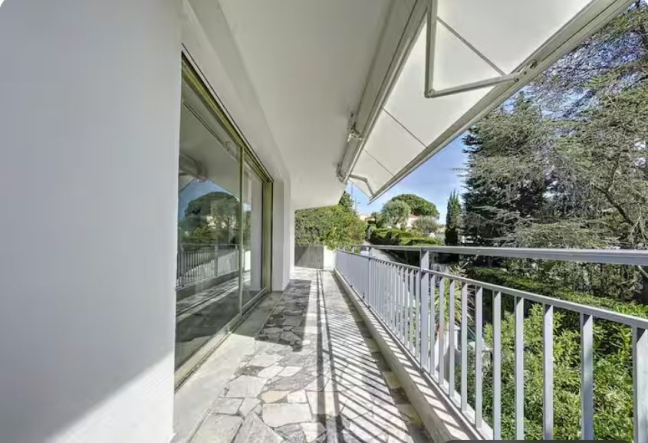Location Appartement meubl� 5 pi�ces - 120m� 06400 Cannes