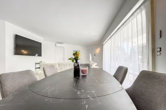 Location Appartement meubl� 5 pi�ces - 120m� 06400 Cannes