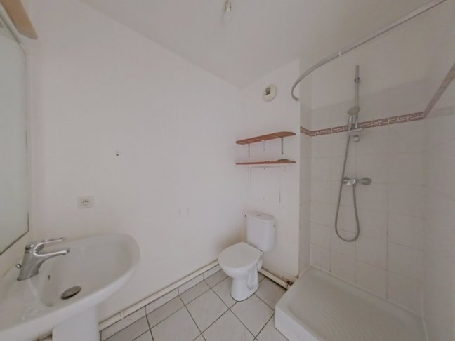 Location Appartement  1 pice (studio) - 28.05m 77600 Bussy St Georges