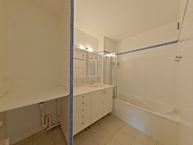 Location Appartement  4 pices - 94.06m 75015 Paris 15eme Arrondissement