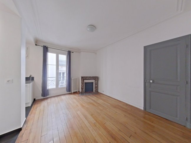 Location Appartement  2 pices - 47.52m 75018 Paris 18eme Arrondissement