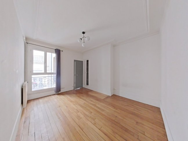 Location Appartement  2 pices - 47.52m 75018 Paris 18eme Arrondissement
