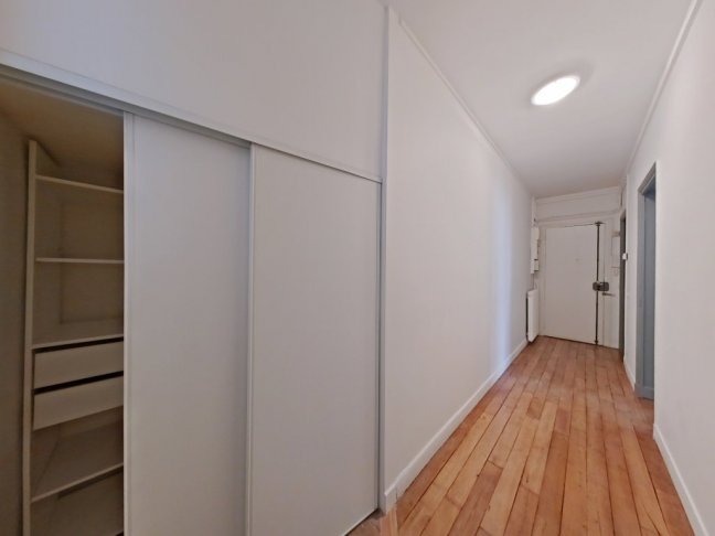 Location Appartement  2 pices - 47.52m 75018 Paris 18eme Arrondissement