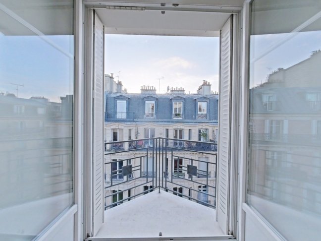 Location Appartement  2 pi�ces - 41.68m� 75017 Paris 17eme Arrondissement
