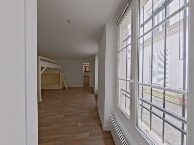 Location Appartement  1 pi�ce (studio) - 27.62m� 75015 Paris 15eme Arrondissement