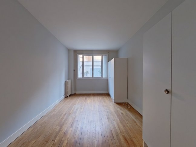 Location Appartement  2 pi�ces - 51.69m� 75017 Paris 17eme Arrondissement