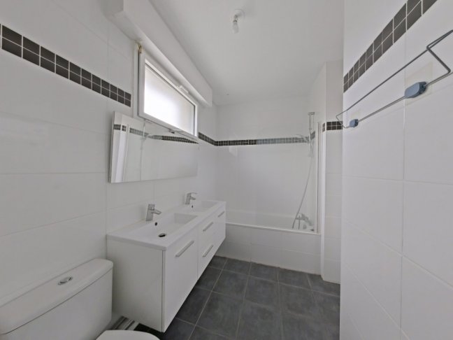 Location Appartement  5 pi�ces - 101.8m� 78100 St Germain En Laye