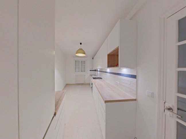 Location Appartement  3 pi�ces - 76.39m� 75011 Paris 11eme Arrondissement