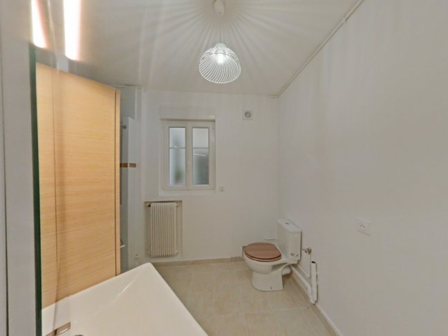 Location Appartement  3 pi�ces - 76.39m� 75011 Paris 11eme Arrondissement