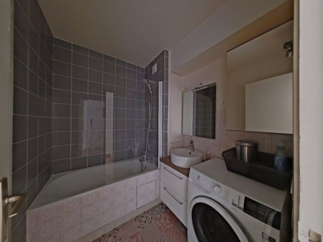 Location Appartement  1 pi�ce (studio) - 28.4m� 75011 Paris 11eme Arrondissement