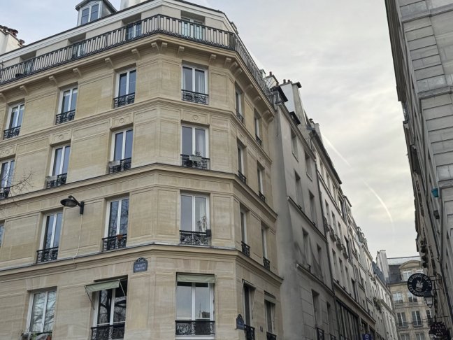 Location Appartement  1 pi�ce (studio) - 36.9m� 75001 Paris 1er Arrondissement