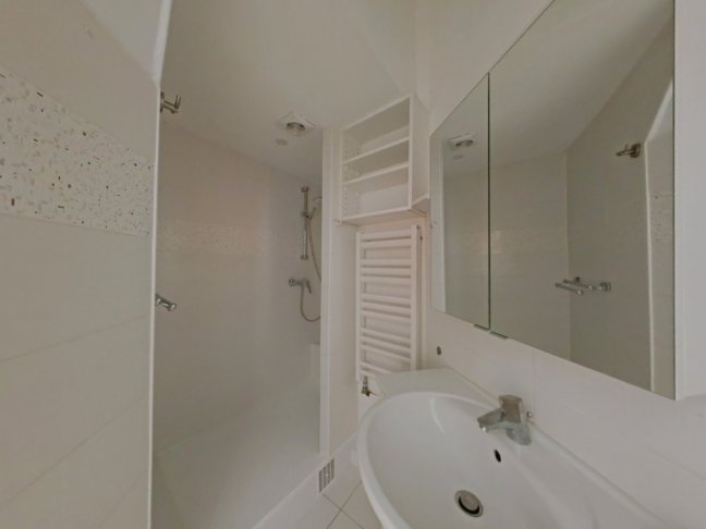 Location Appartement  2 pi�ces - 56.37m� 75015 Paris 15eme Arrondissement