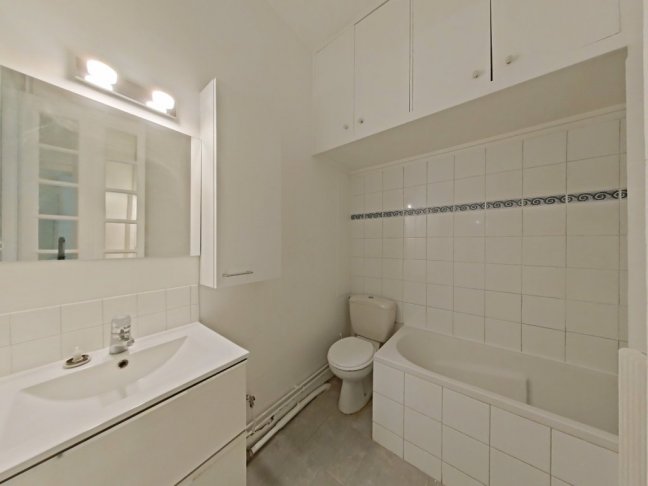 Location Appartement  2 pi�ces - 43.68m� 75015 Paris 15eme Arrondissement