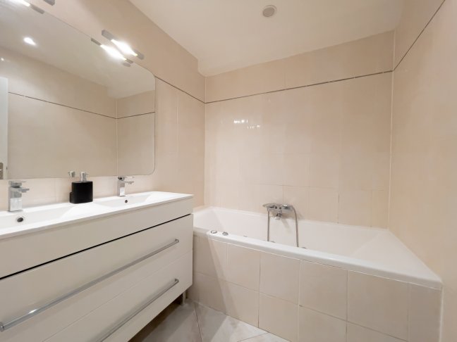 Location appartement meubléParis 75016