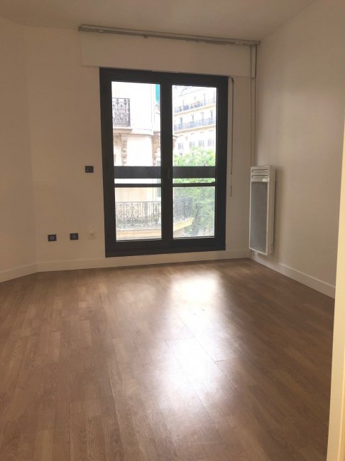 Location Appartement  2 pices - 46.8m 75017 Paris