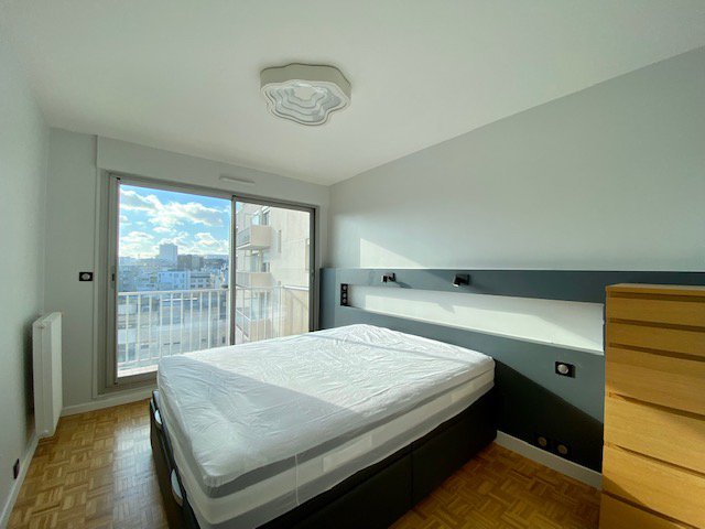 Location Appartment  3 rooms - 65sqm 75015 Paris