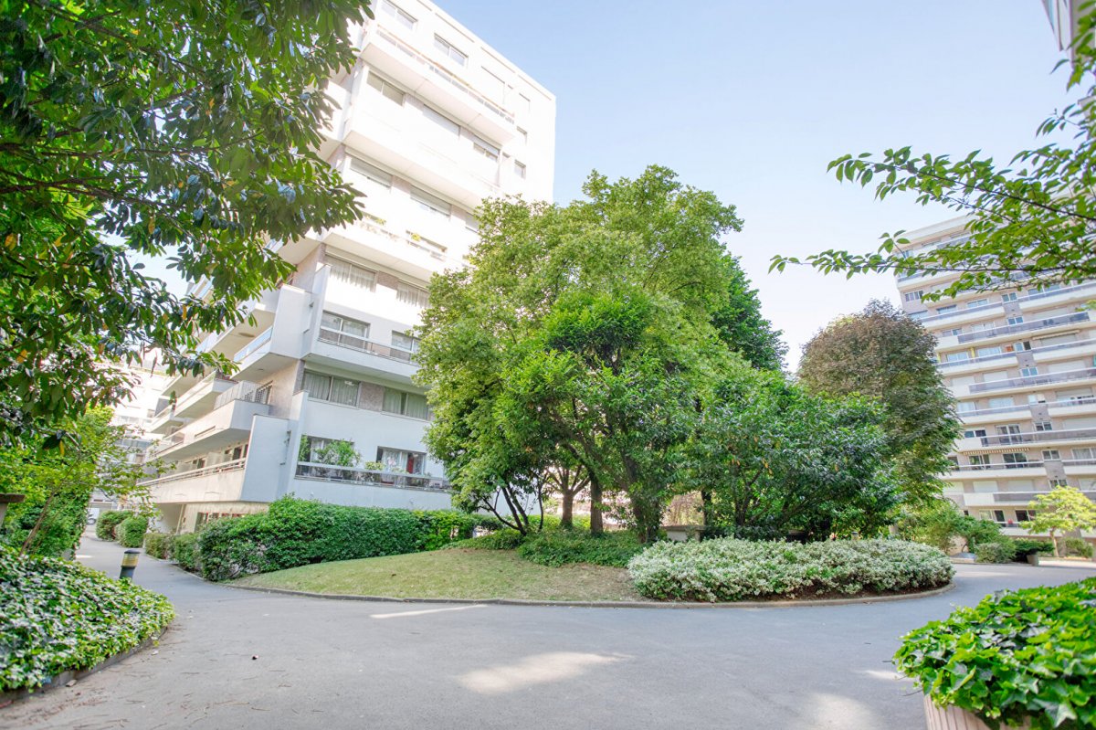 Vente Appartement  4 pièces - 83.34m² 75015 Paris