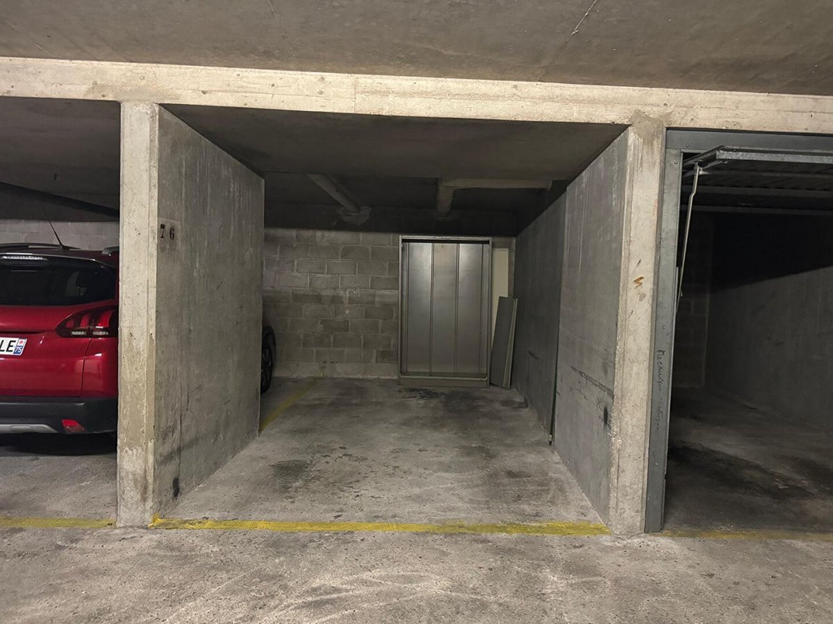 Location Parking  - 0m² 75015 Paris
